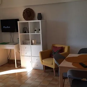 Appartement Climatise Avec Terrasse Au Coeur De